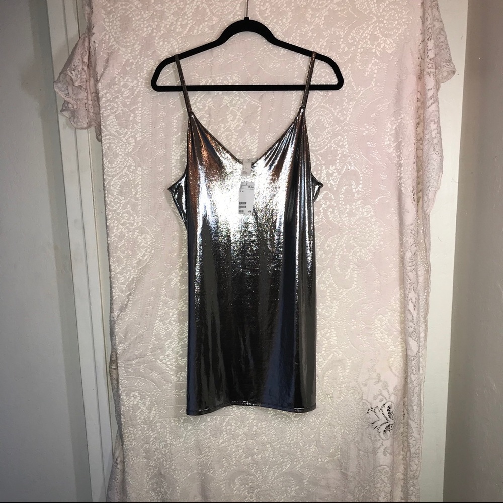 ✨NEVER WARN✨H&M Shimmering Metallic Dress